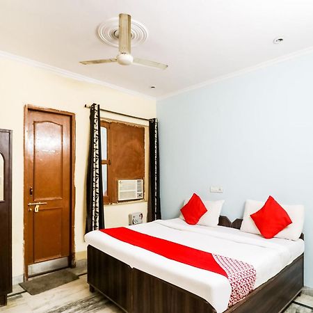 Hotel O Maurya Residency Гургаон Экстерьер фото