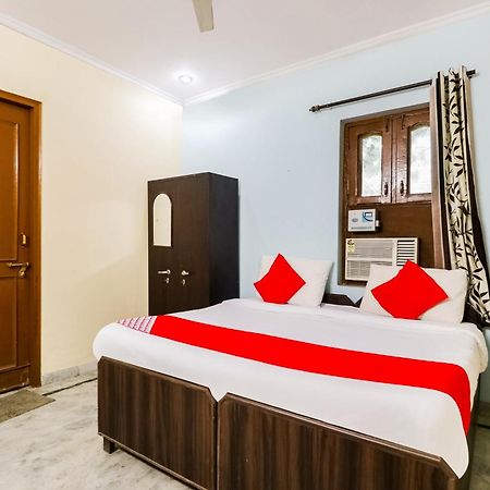 Hotel O Maurya Residency Гургаон Экстерьер фото