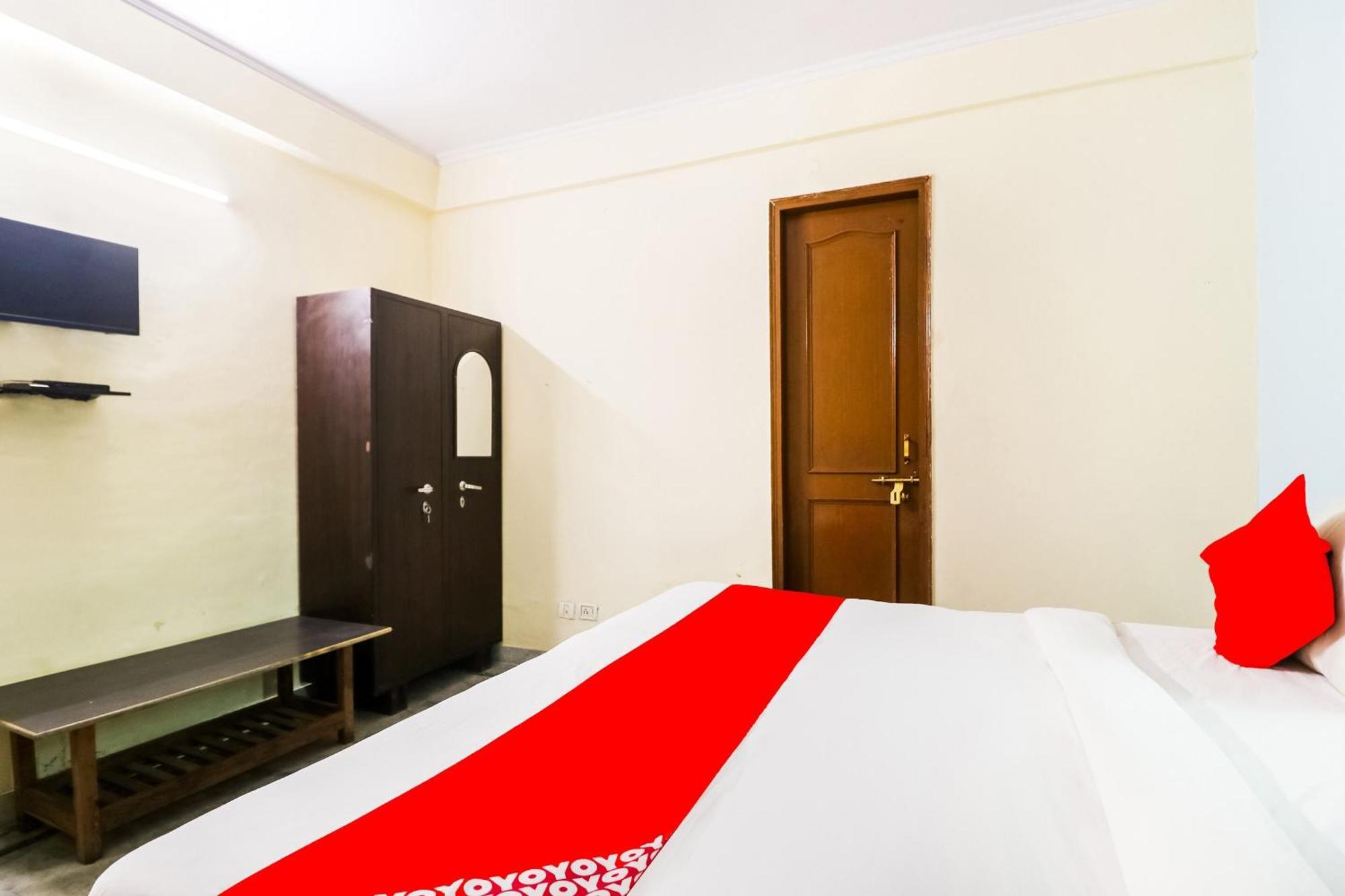 Hotel O Maurya Residency Гургаон Экстерьер фото