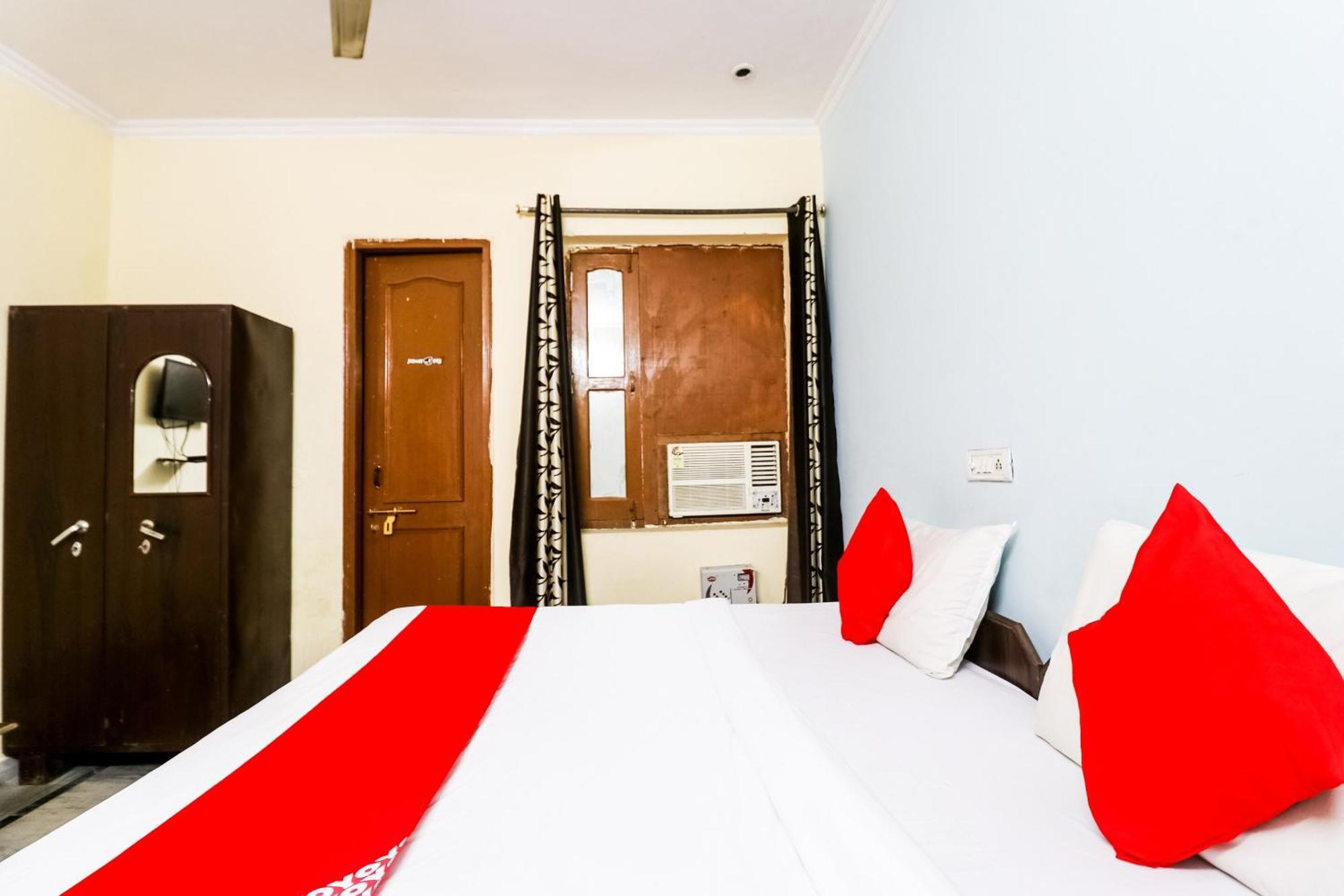 Hotel O Maurya Residency Гургаон Экстерьер фото